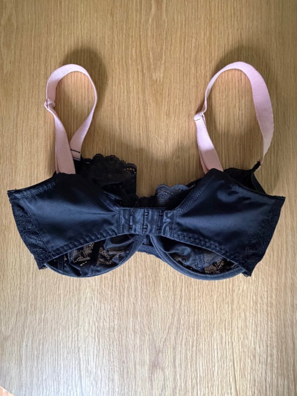 Lot of four 30G black bras - Picture 5 of 9